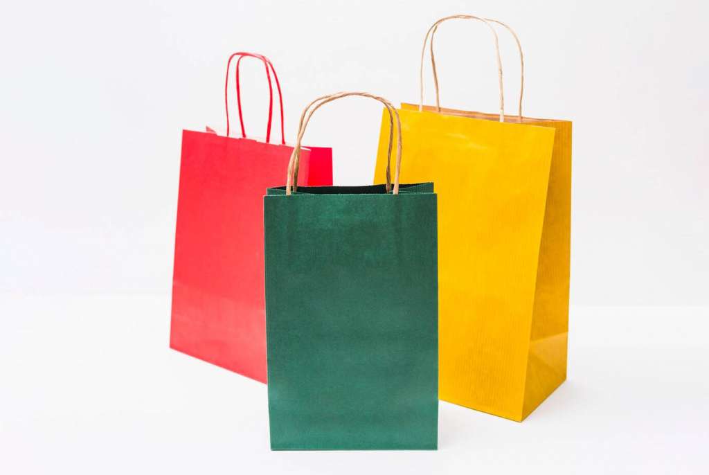 little-shopping-packets-with-handles_23-2147950179.jpg
