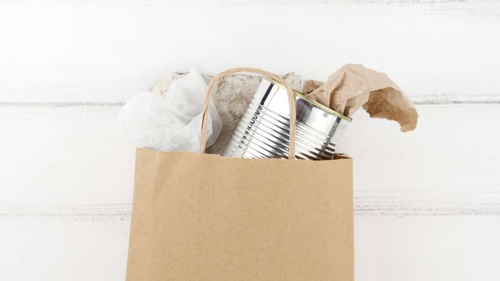 recycle-concept-with-paper-bag_23-2147825519.jpg recycle-concept-with-paper-bag_23-2147825519.jpg